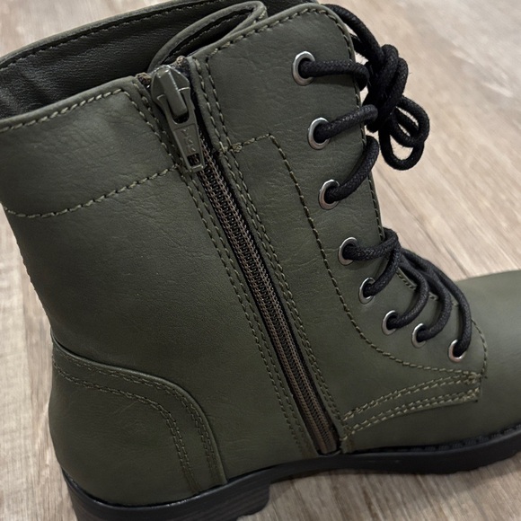 Amazon Essentials Olive Combat Boots - Picture 3 of 6